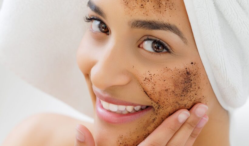 Peeling utáni bőrápolás: nyugtató krém és arcbőr